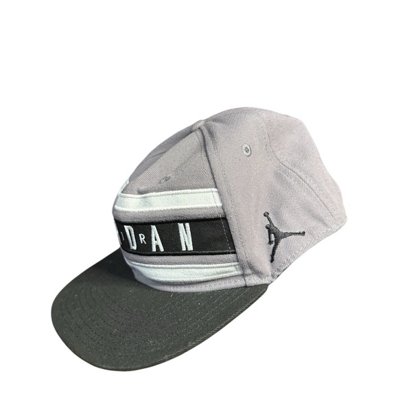 Jordan Two-Tone Gray and Black Hat - Picture 2 of 5